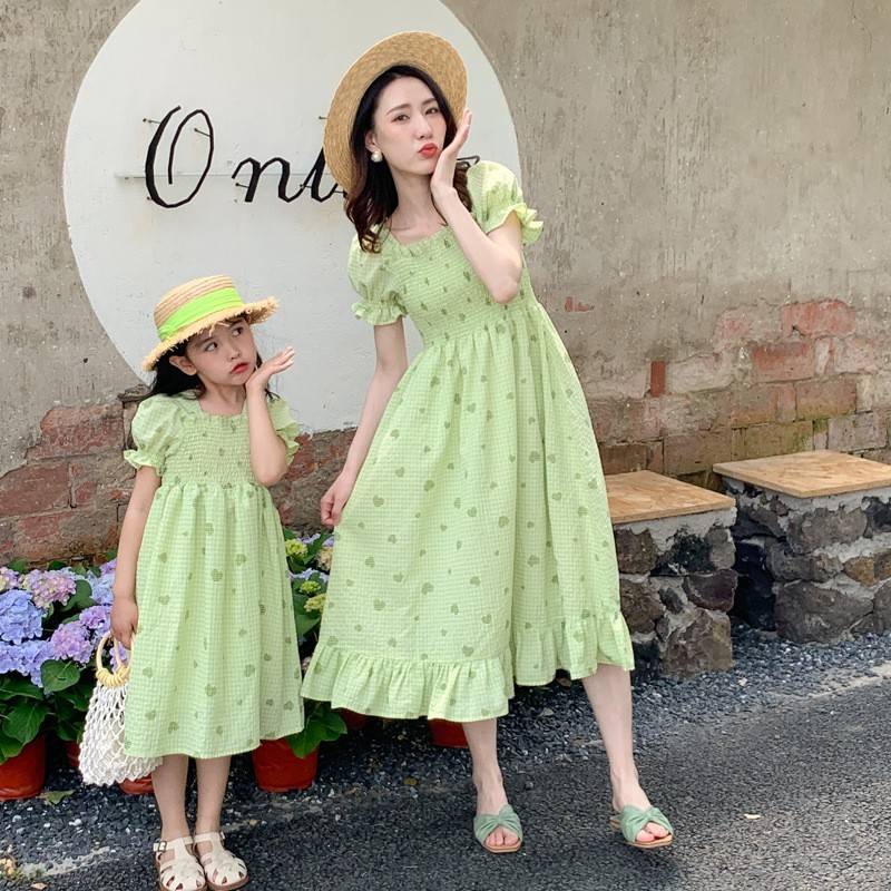 2026新款亲子装母女裙短袖夏季中长款泡泡袖公主裙高端女孩裙子高
