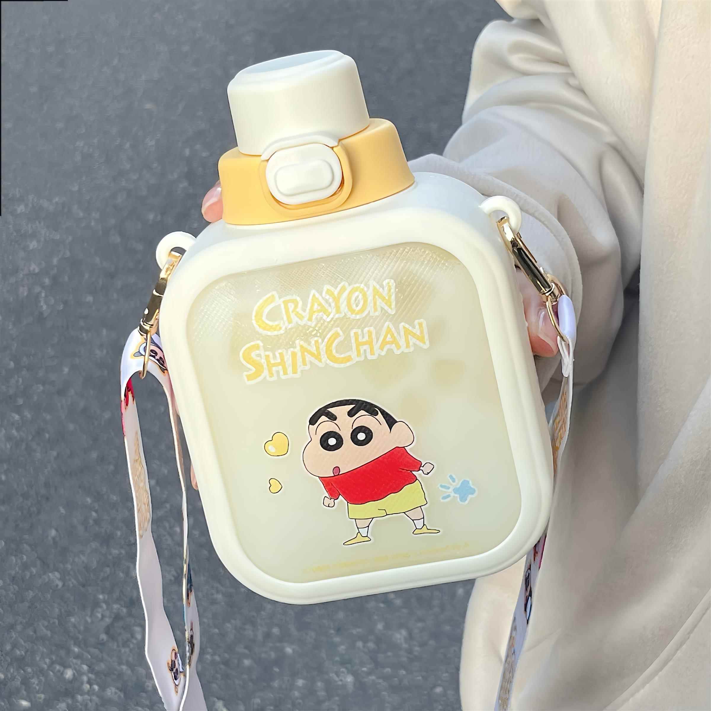 蜡笔小新水杯高颜值女生大容量防摔吸管杯子可爱学生斜挎塑料水杯