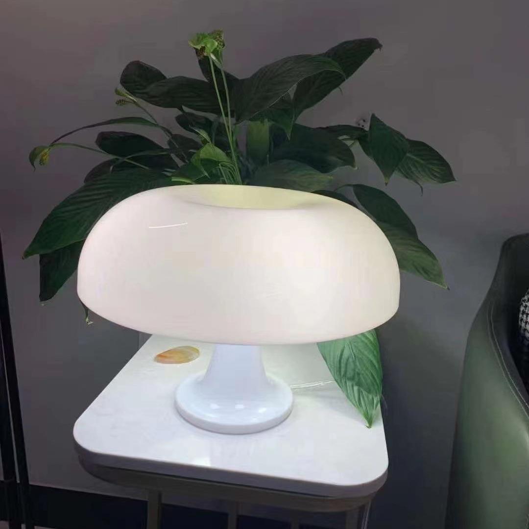 新款直销新款简约现代卧室床头台灯意大利丹麦设计师北欧橙色蘑菇