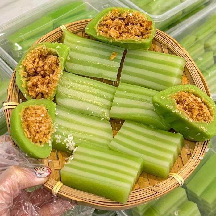 椰汁西米糕南洋手工斑斓椰汁千层糕椰丝球糯米卷青团子零食糕点