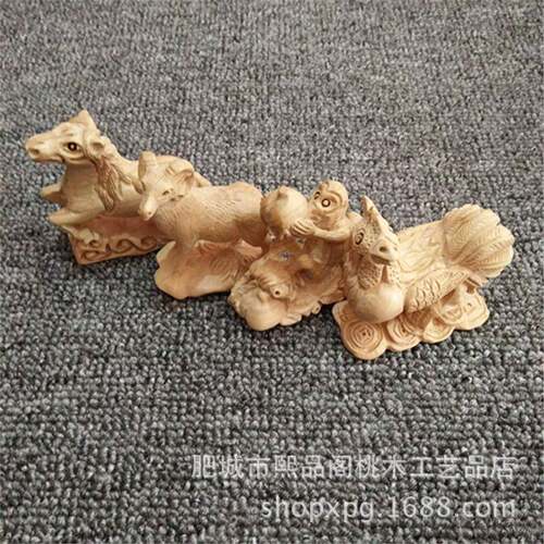 大量现货桃木工艺品十二生肖摆件汽车挂件量大从优汽车摆件