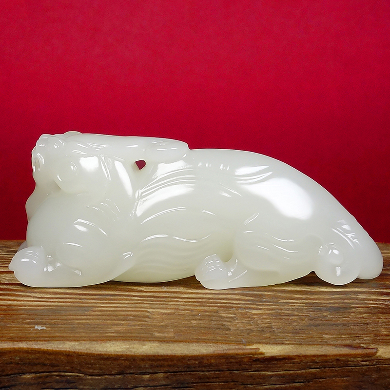 W1寓意：招财纳福和田玉细腻油润招财纳福貔貅手把件95.04克