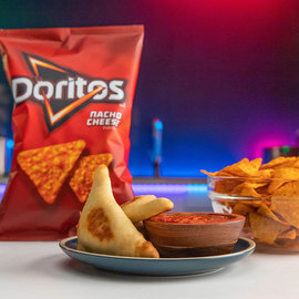 美国进口Doritos多力多滋奶酪味玉米片198.4休闲零食膨化薯片零食