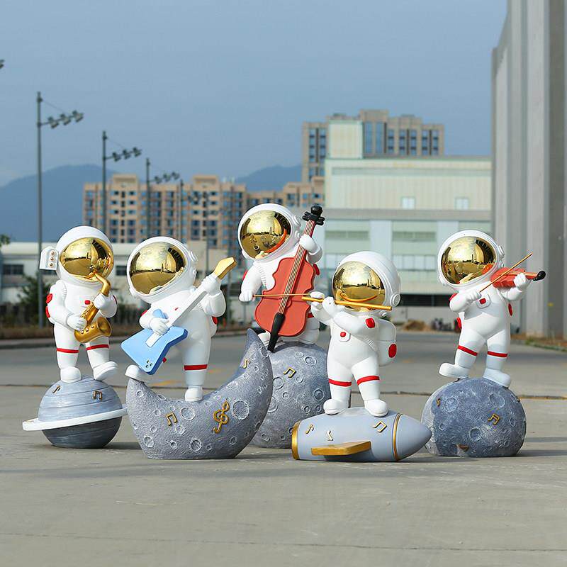 北欧创意太空人太空人模型玻璃纤维雕塑商场橱窗家居门店装饰大摆
