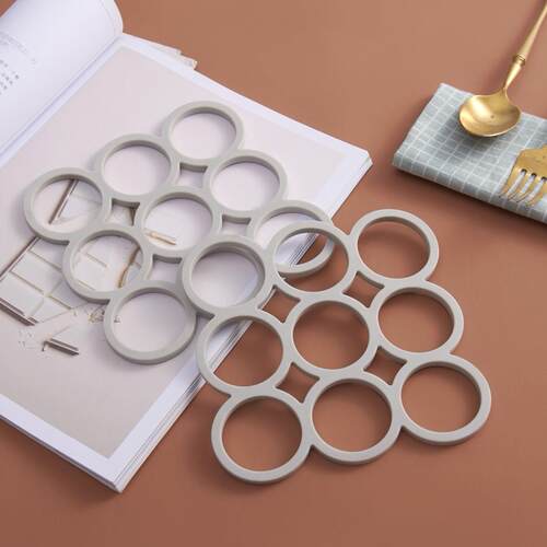 Lace-cut solid color tea coasters, kitchen gadgets, Nordic s
