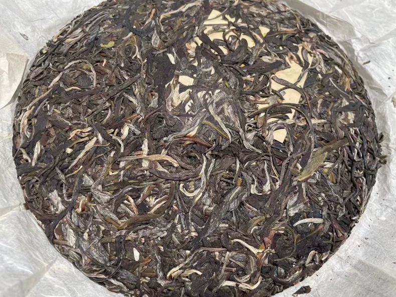 2011年冰島橡筋皇家貢茶357克包郵 臨滄普洱生茶 普洱茶 BUASHOP普洱老茶