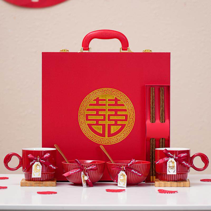 新婚礼物送新餐具碗筷套红色花瓣婚装结礼品蜜送闺新娘陪嫁订婚人
