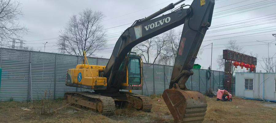 3月9日南阳破产处置沃尔沃挖掘机网络拍卖公告