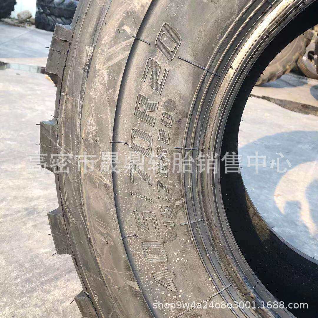 装载机铲车钢丝胎 20.5/70R16 1200R16 16/70R20 24铲车钢丝轮胎