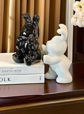 现代家居工艺摆件陶瓷书挡兔客厅书房书柜装饰品轻奢创意高档摆设