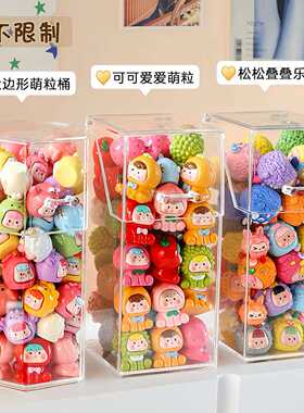 Dust-proof display box for mini figurines with a lid, transp