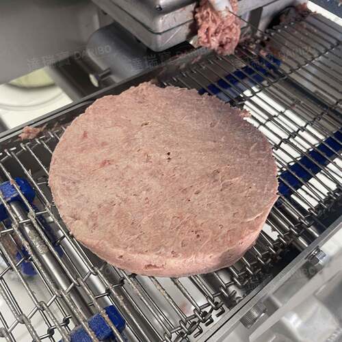 W全自动虾堡鱼饼商用成型机 肉饼成型机成型机不锈钢带挂料功能