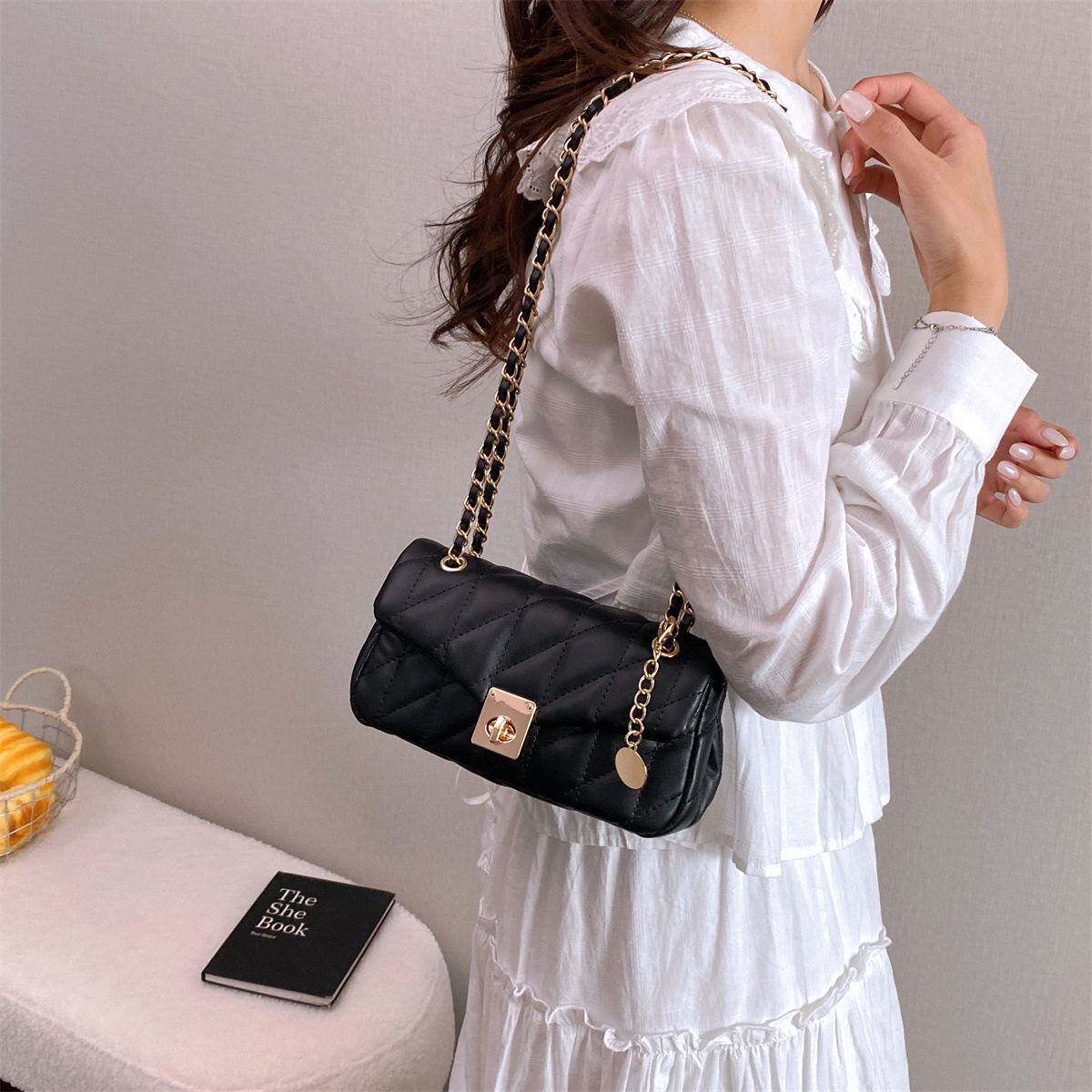 链条小香风流行欧美复古通勤菱格肩锁扣女包2026新款洋气斜挎包