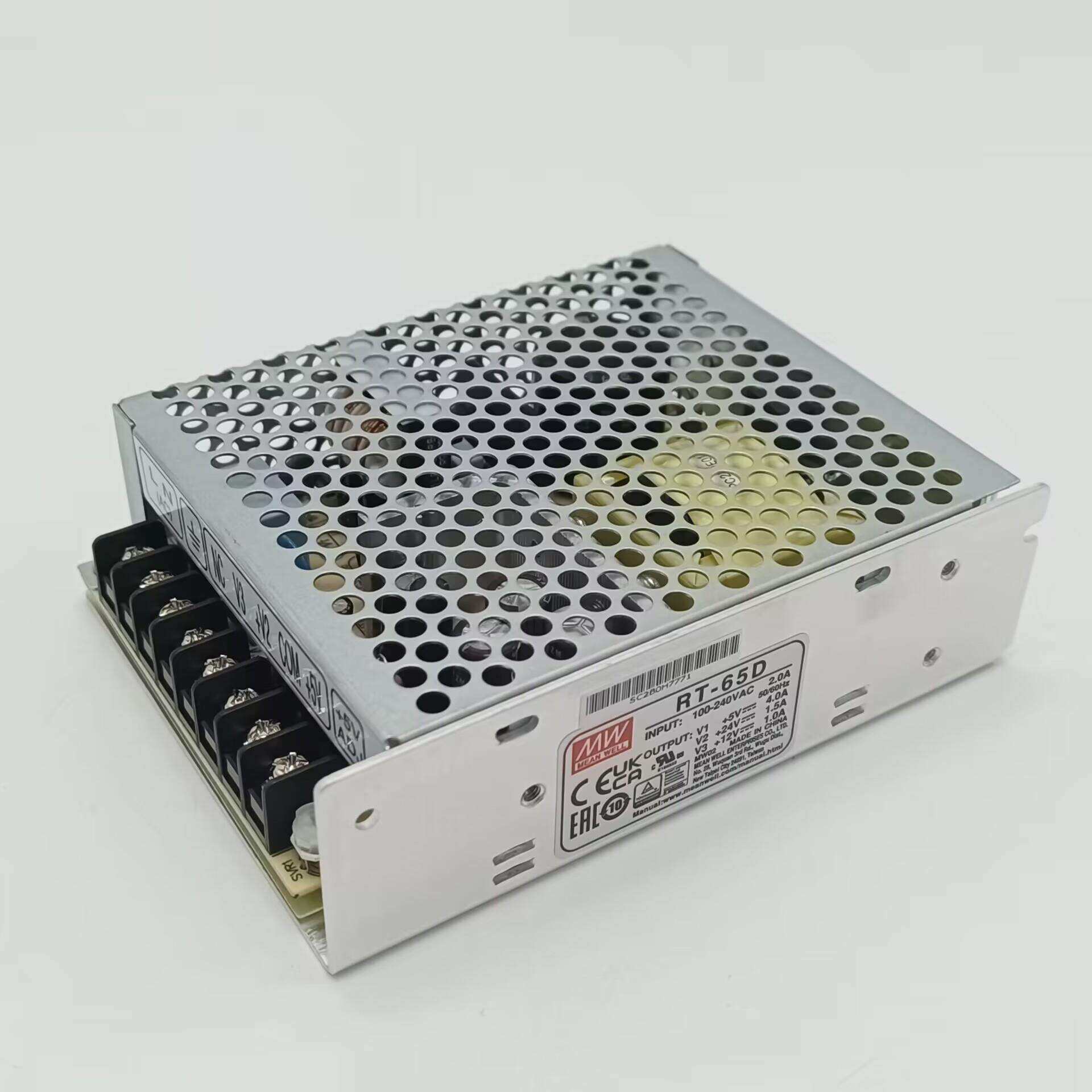 明纬RT-65A/65B/65C/65D三路开关电源60W 5V/12V/15V/24V - 实物图