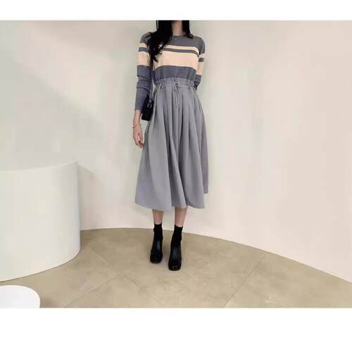 Women's color blocked long sleeved dress