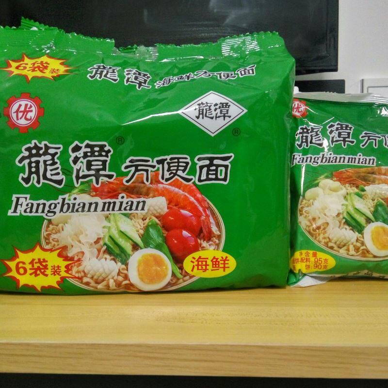 促销老北京密云特产龙潭海鲜味方便面干吃北京干脆面红烧泡面整箱
