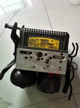 00543172120265960025适用奔驰211E240E300E280E350ABS泵