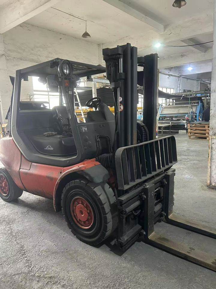 1月28日苏州委托处置林德叉车,4.5吨,调距叉,长叉齿,自重7吨多,正常使用网络拍卖公告