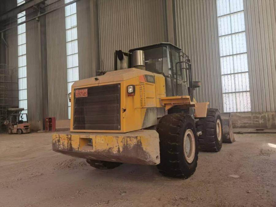 1月10日镇江某公司名下一辆型号855N装载机网络拍卖公告