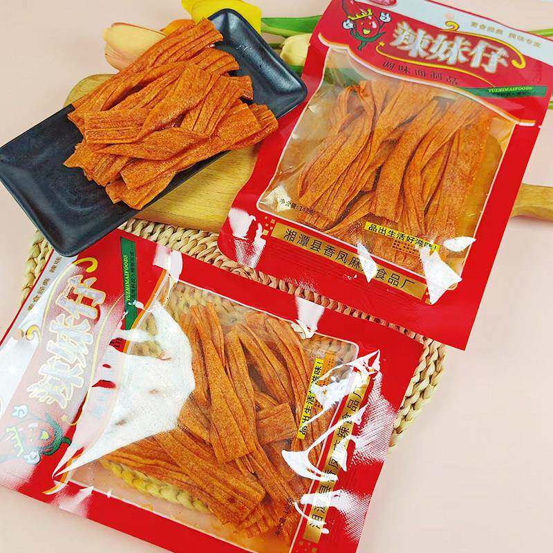新货辣妹仔辣妹子麻辣零食辣条湖南特产网红辣条零食大包老味道