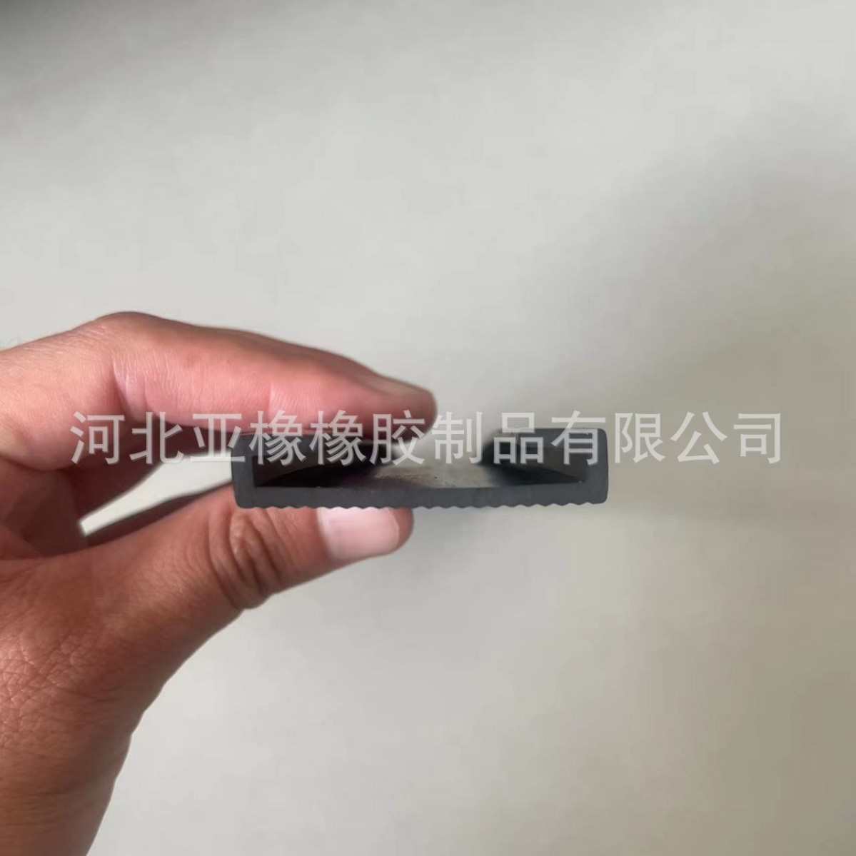 三元乙丙密封条EPDM密实胶条喉箍垫带阻燃耐磨背胶耐寒高强度