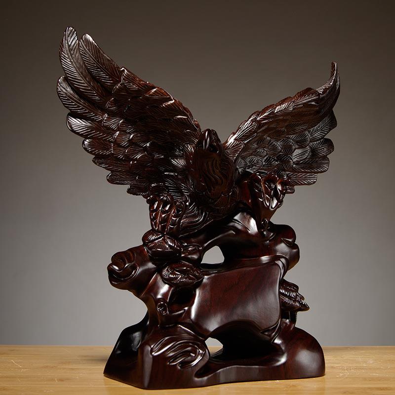 檀实质雕刻大展宏图老木鹰家居客厅办黑公室桌面饰装品摆件XCYZ00