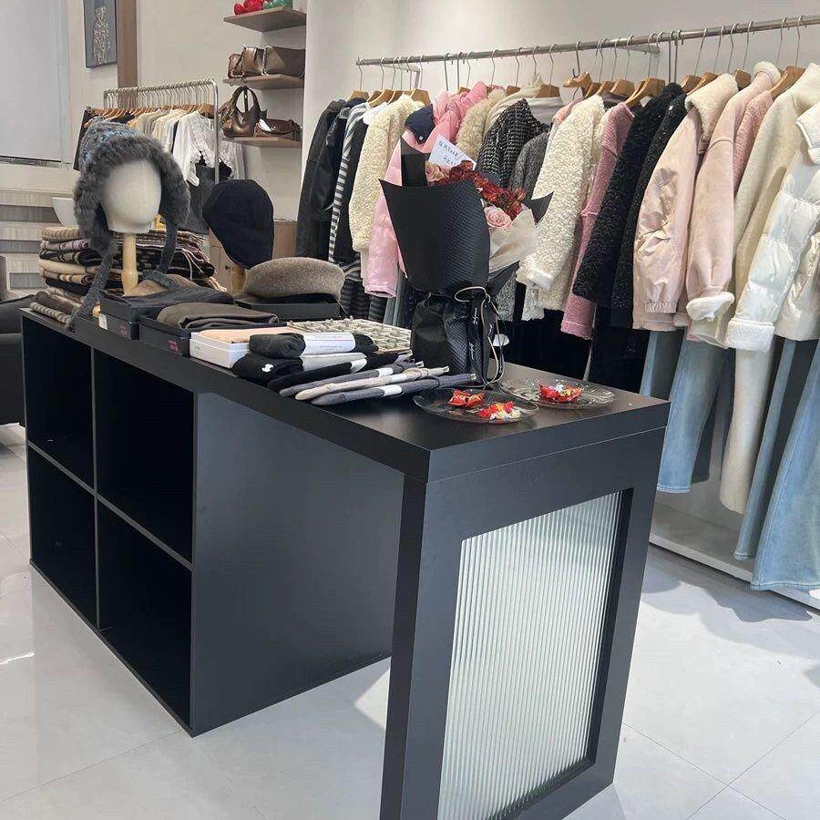 可伸缩无漆展示柜服装店货架钢化玻璃岛女装饰品珠宝展示架