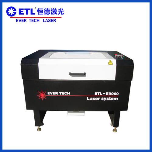 厂家供应布料皮具皮革亚克力激光切割机小型数控切割机9060