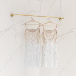 直销新款服装店架墙上壁挂式女装挂钩上墙横杆正挂货架挂衣杆壁挂