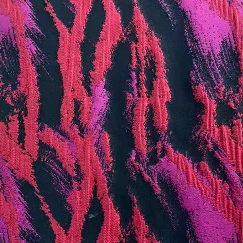 2023年厂家直销新款梭织油画类提花面料工装时尚面料质感