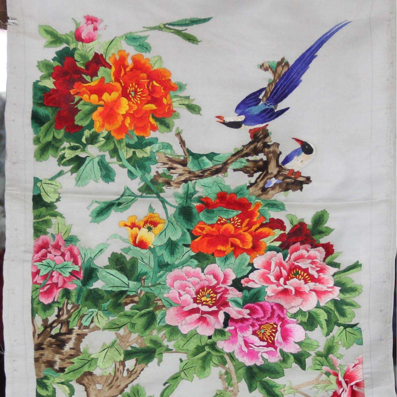 苏绣绣片客厅书房办公室装饰画苏州手工刺绣挂画花鸟盆厂家生产