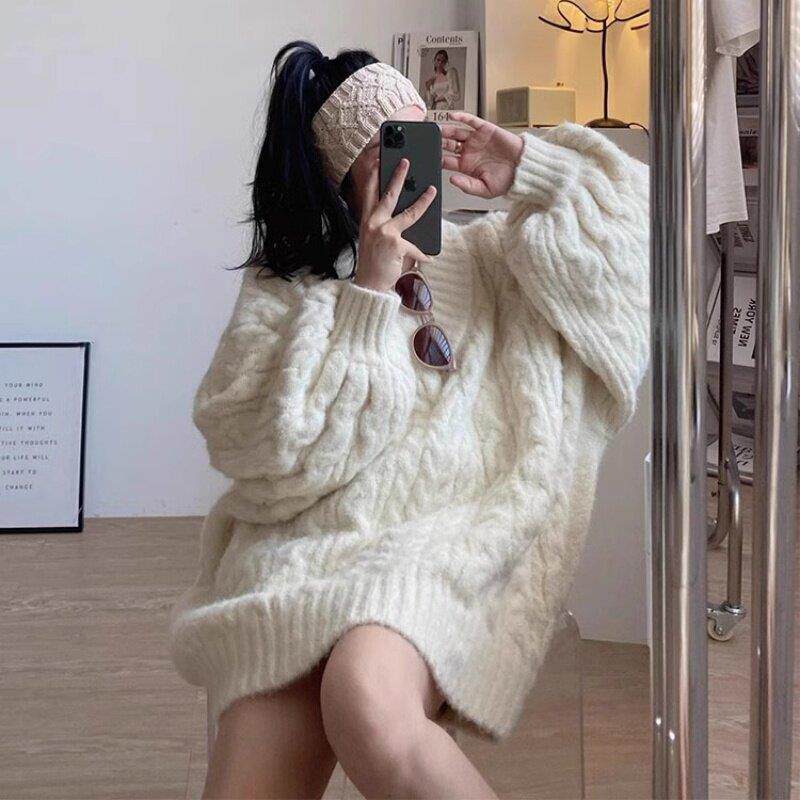 日系宽松慵懒软糯中长款v领麻花毛衣女加厚下半身失踪针织衫上衣