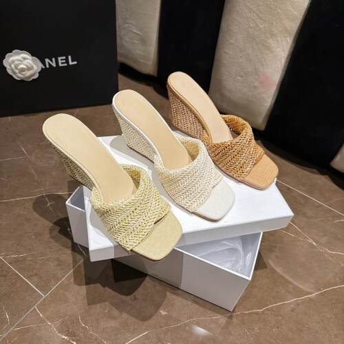 Women ’ s Amal Wedge Heels with Memory Foam Insole - A New