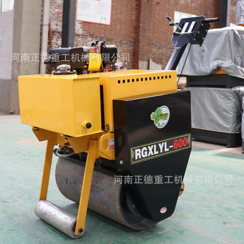 座驾式压路机小型振动压路机工地施工庭院地坪路面沥青路面草坪用