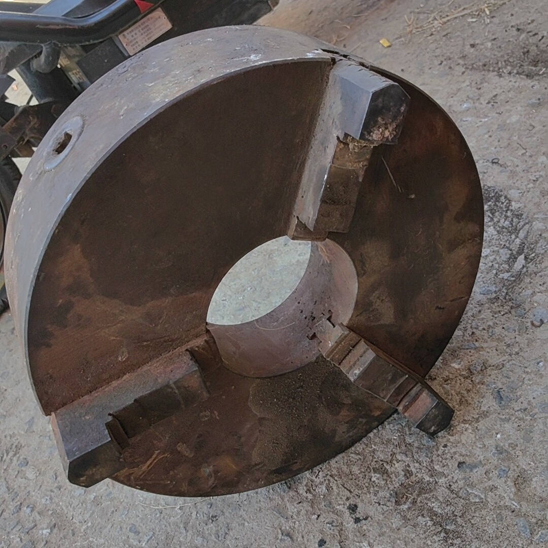 400捷克三爪联动卡盘，回去自己拆开清理，卡爪锈住了，齿轮如