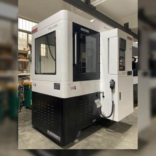 新代系统自动化数控立式导轨滑块磨床效率高工具磨床机床五轴精雕