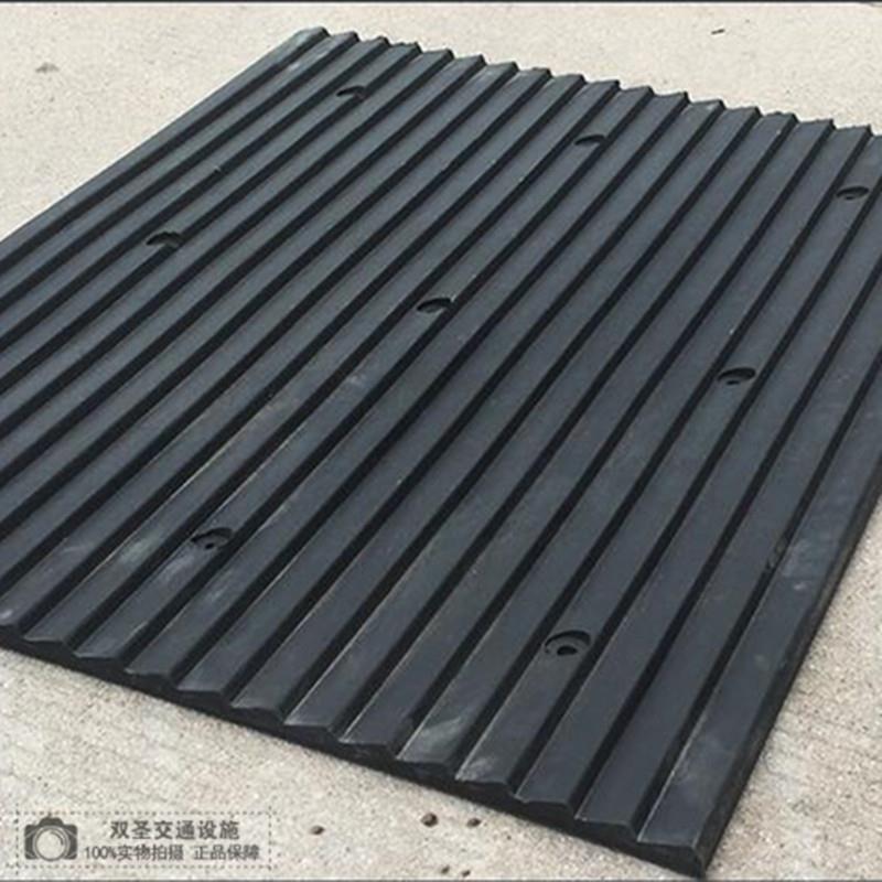 厂家橡胶减速带坡道板防滑垫地下车库减噪板防躁板小区缓冲带