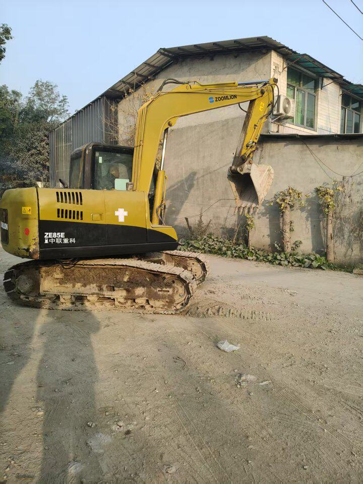 3月8日成都中联重科85型履带式液压挖掘机（出价即进入倒计时）网络拍卖公告