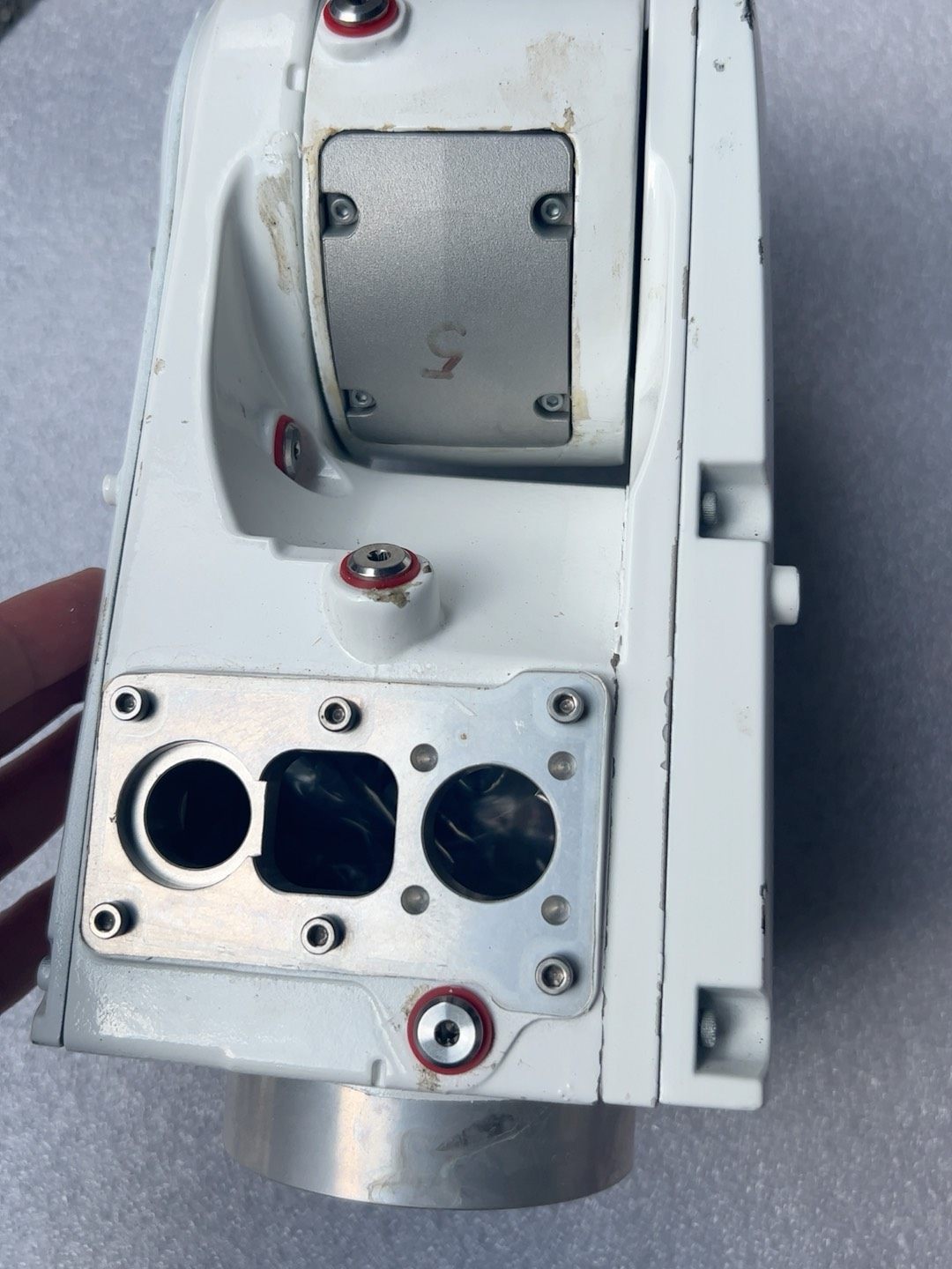 ABB机器人IRB1200 外壳  拆机品，成色漂亮。铝制外