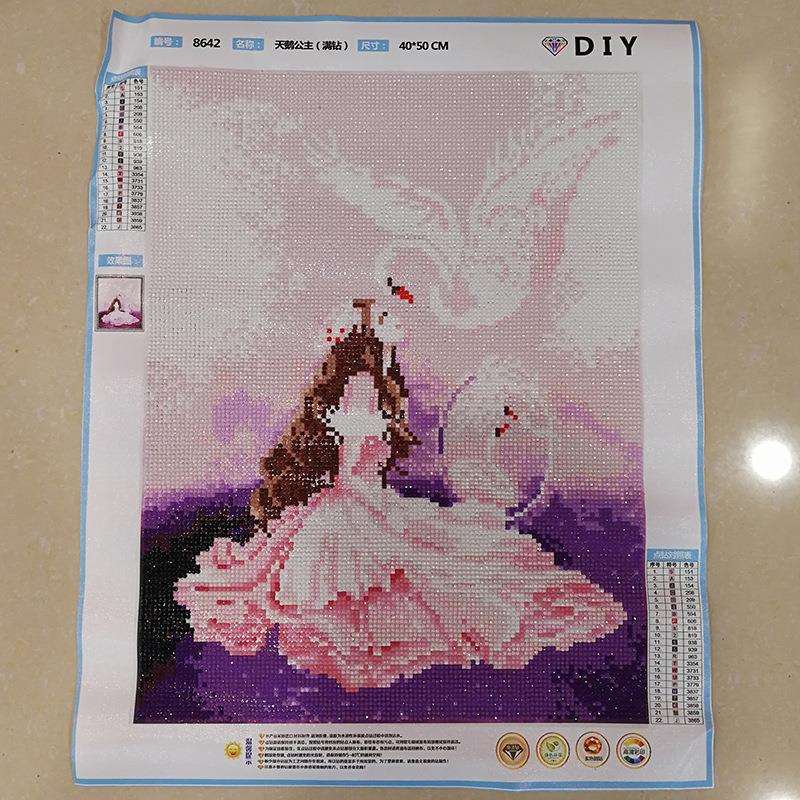 5D钻石画成品图天鹅公主满钻纯手工贴十字绣现货大量出售外贸