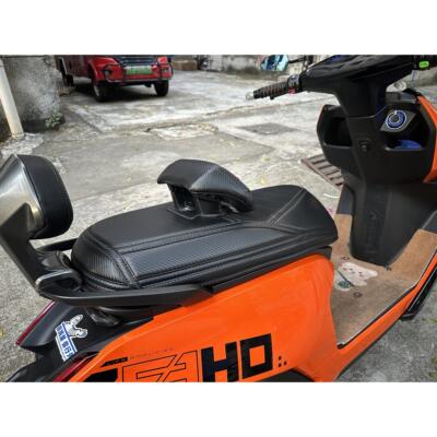 适用于 于春风电动车极核AE6坐垫AE8改装配件加厚加绒AE4电动机车