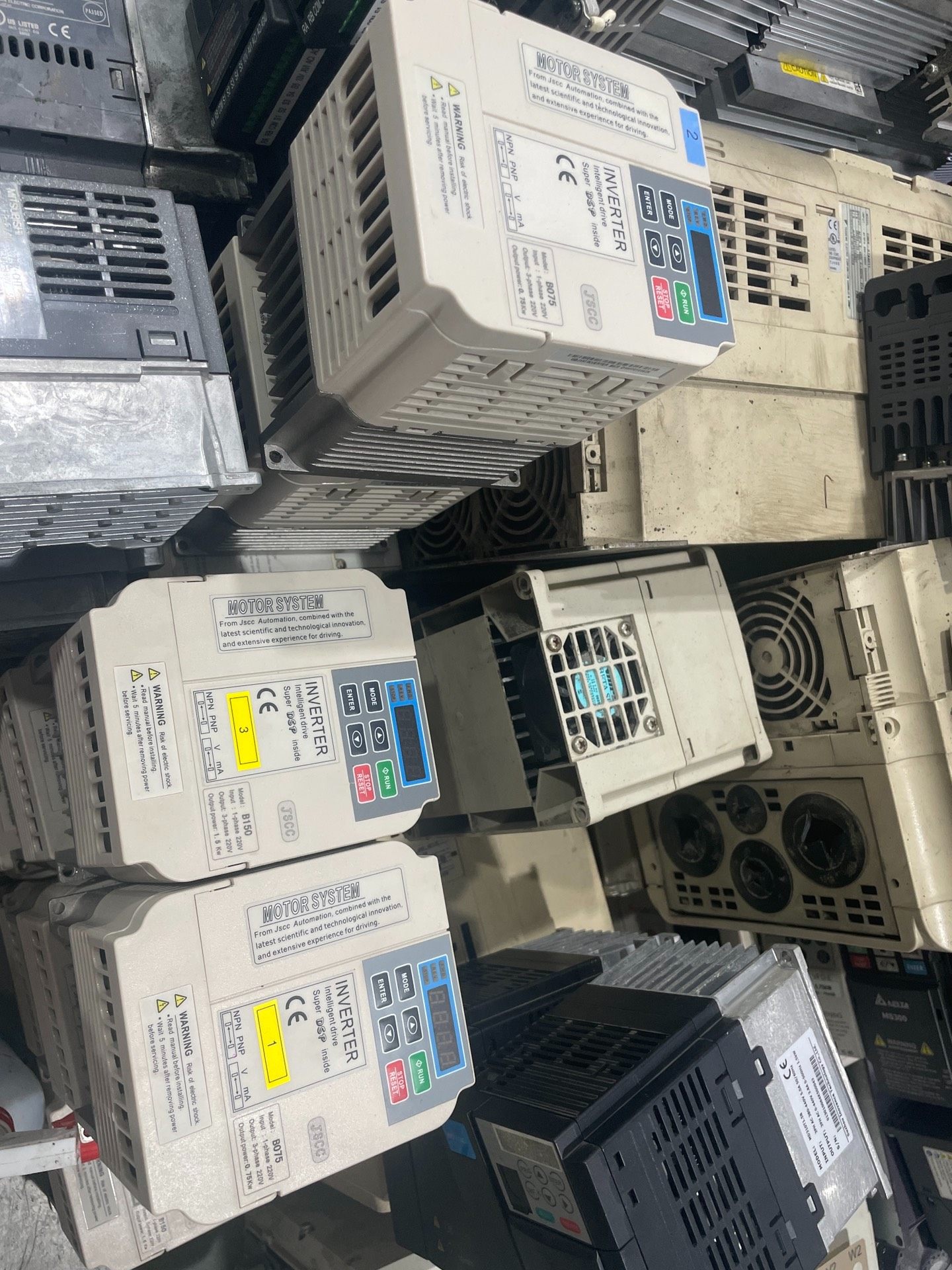 精研变频器JSCC B075，220V输入输出，功率0.75