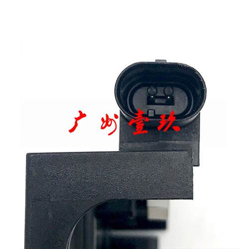 左开关用于发动机罩锁ML Gl Gle GLS SLC W253 W213 W205 W222