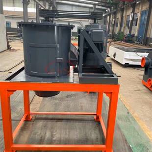 立式 高湿物粉碎机牛粪羊猪有机肥链条结块饼盐TUF塘渣污泥料滤破