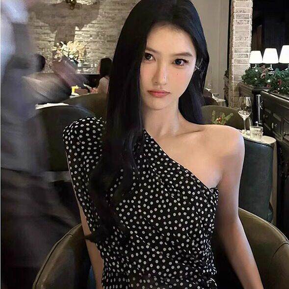 法式Rixo Kelly气质高级感斜肩休闲舒适上衣女波点设计感百搭背心