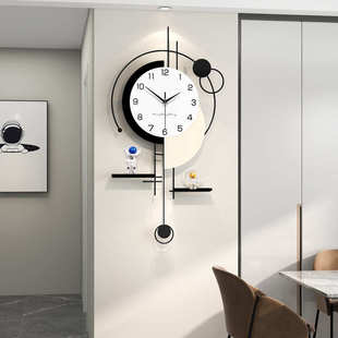 现代时钟摆件创意太空人高级家用感装饰钟表简约挂钟静音挂墙客厅