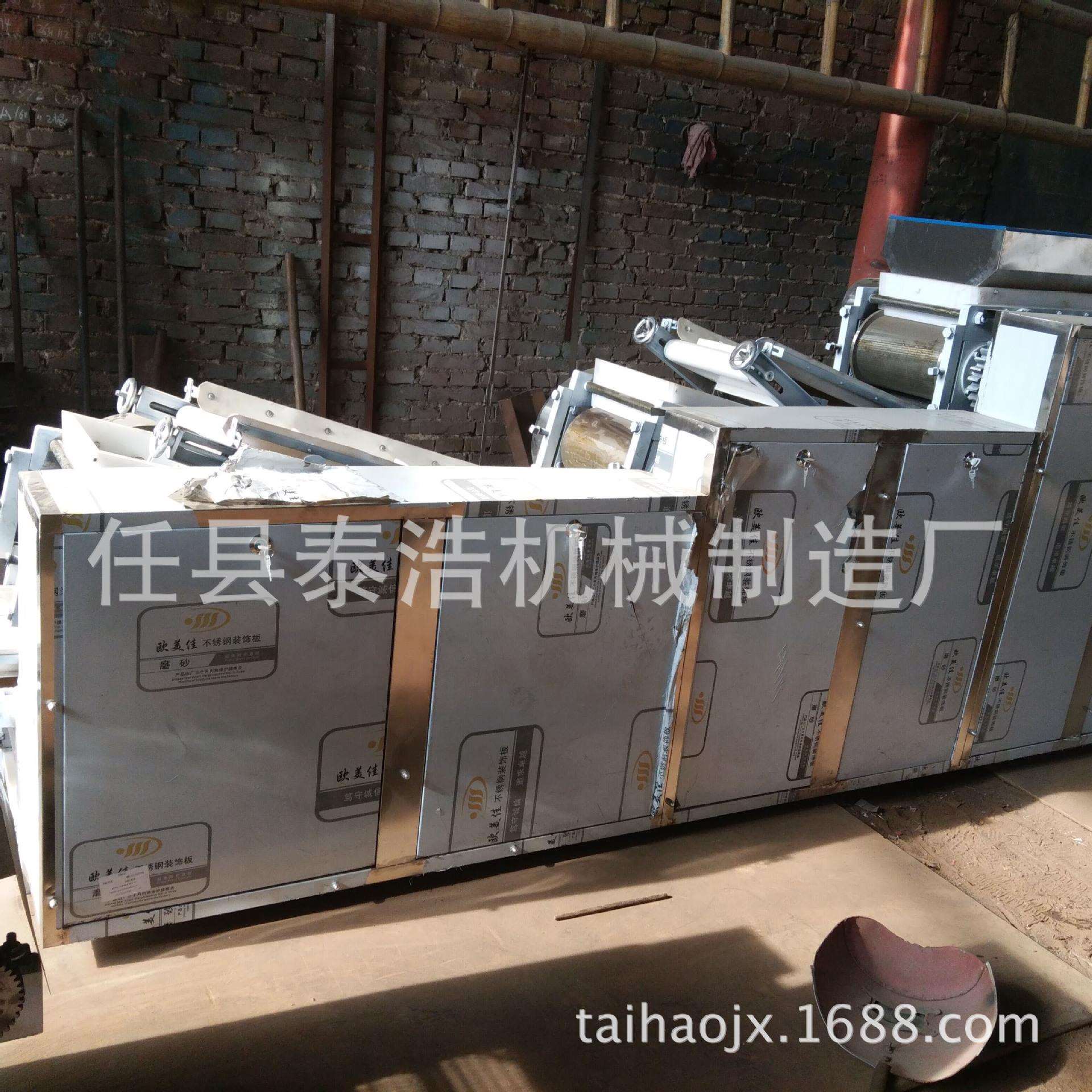 河北邢台泰浩大米锅巴机器 传统锅巴机 网格锅巴机 玉米锅巴机
