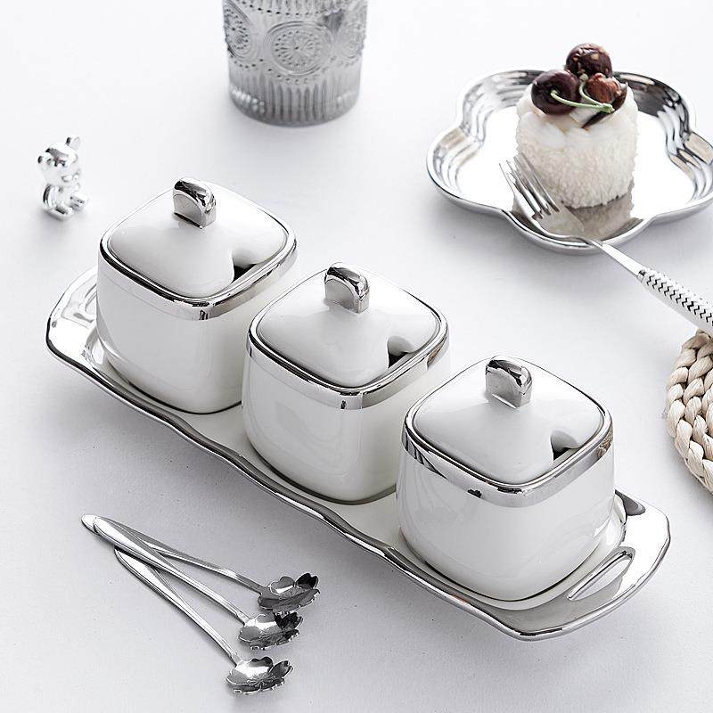 北欧轻奢盐味精调料盒调味盒陶瓷厨房用品家用带盖调味罐组合套装