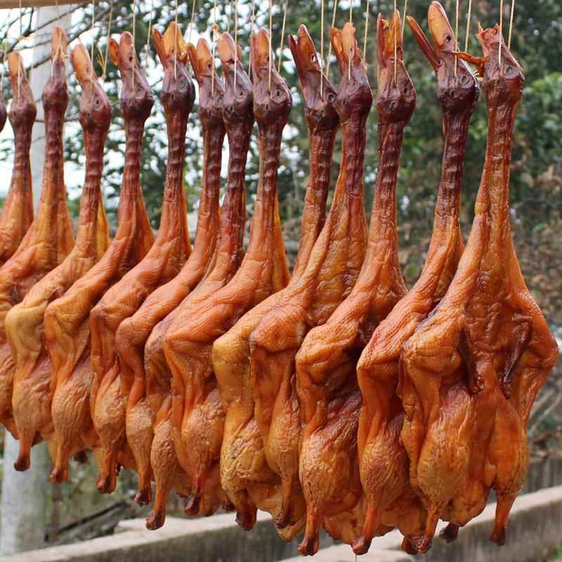 板鸭四川特产农家自制腌咸鸭肉烟熏腊肉味风干 干鸭江西湖南腊鸭