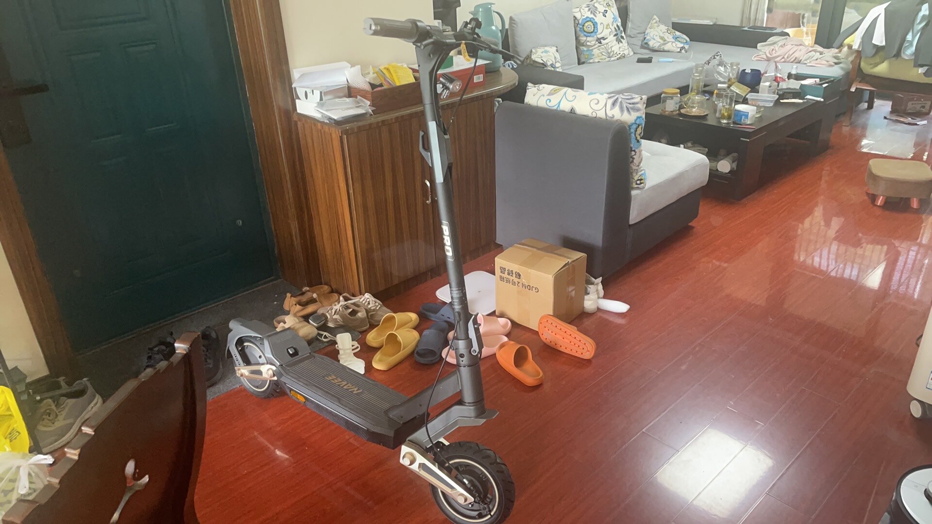 Электросамокат NAVEE ST3 Pro: 75 км запас хода, 1350 Вт, TCS, складной городской самокат для взрослых photo review